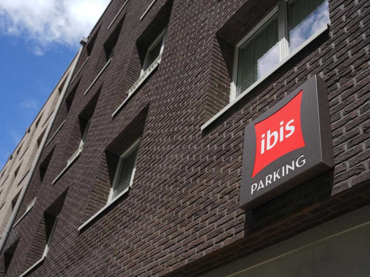 Ibis Paris Gare Montparnasse Catalogne Hotel Exterior photo